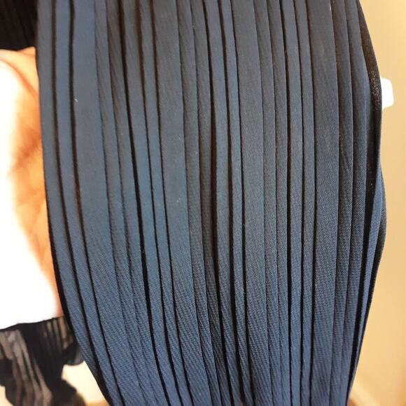 2 Piece Shell & Jacket Black Mini Pleat Beaded Set Size 14 Holiday Wear LNC - Picture 8 of 12